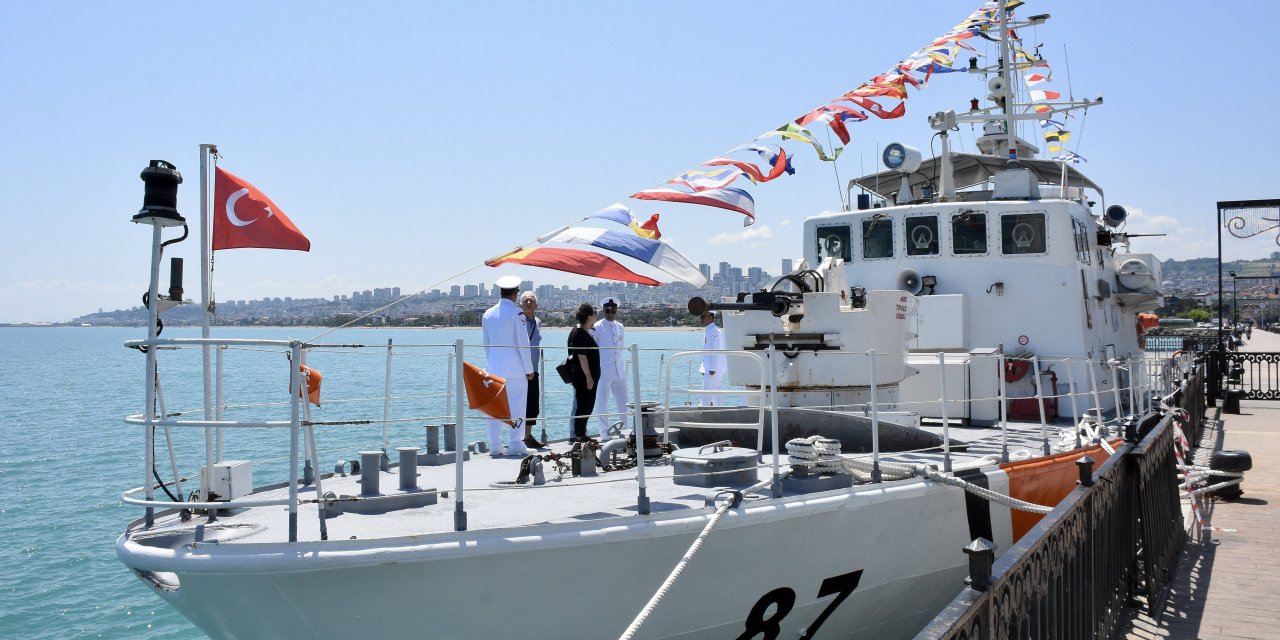 Samsun'da TCSG-87 gemisi ziyarete açıldı