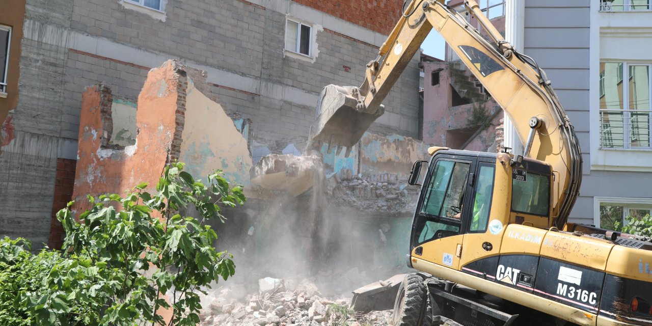 İlkadım'da yıkım çalışmaları devam ediyor