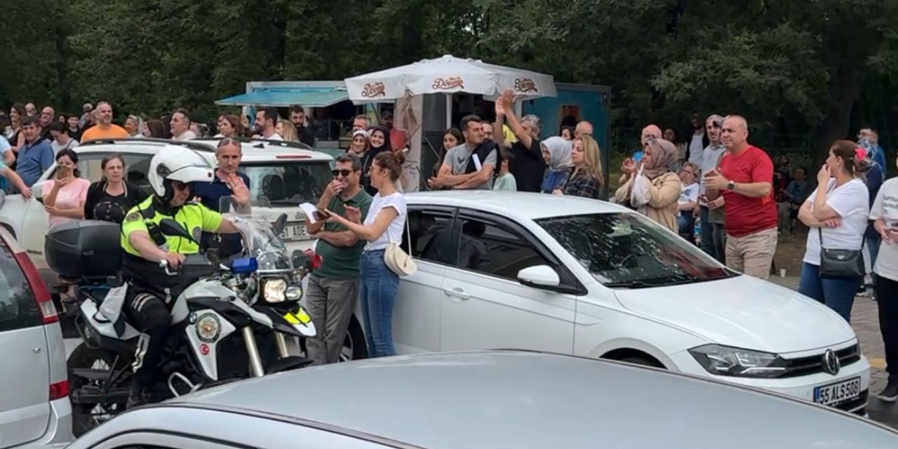Samsun'da trafik polisleri alkışlandı