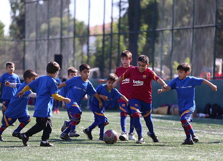 "Küçük Dev Adamlar" Futbol Turnuvası