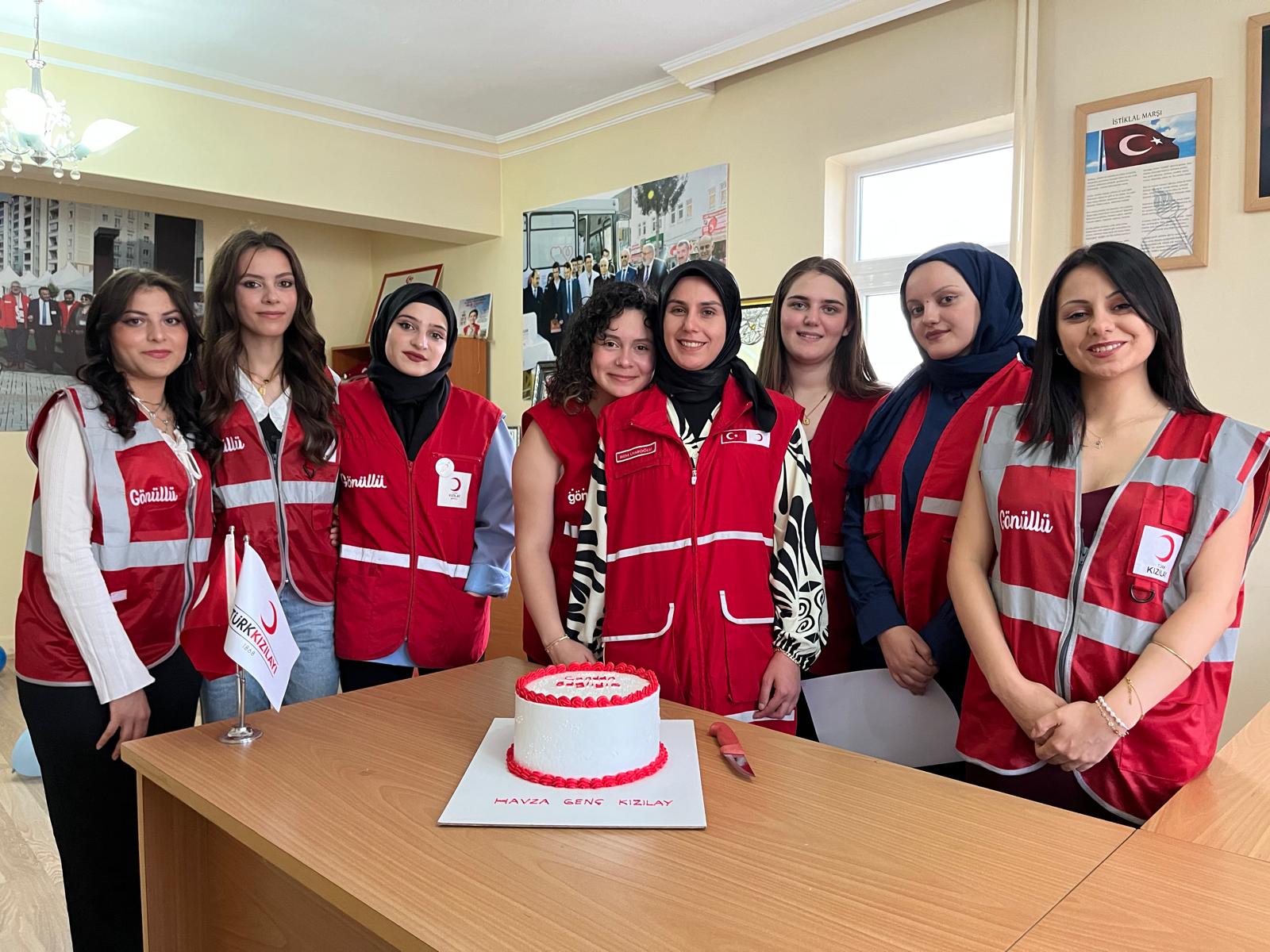 Gönüllü Öğrencilerine Mezuniyet Kutlaması