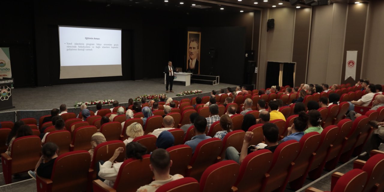 İlkadım’da program bütçeye geçiş eğitimi verildi