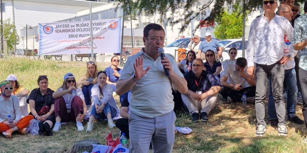 Hastane çalışanları iş bırakma eylemi yaptı