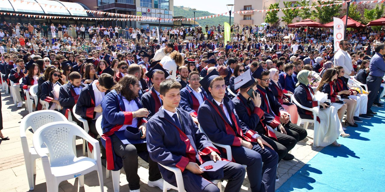 Mühendislik Fakültesinden 440 öğrenci mezun oldu