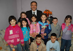 Genç; İşsizliğin çözümü yatırımdır