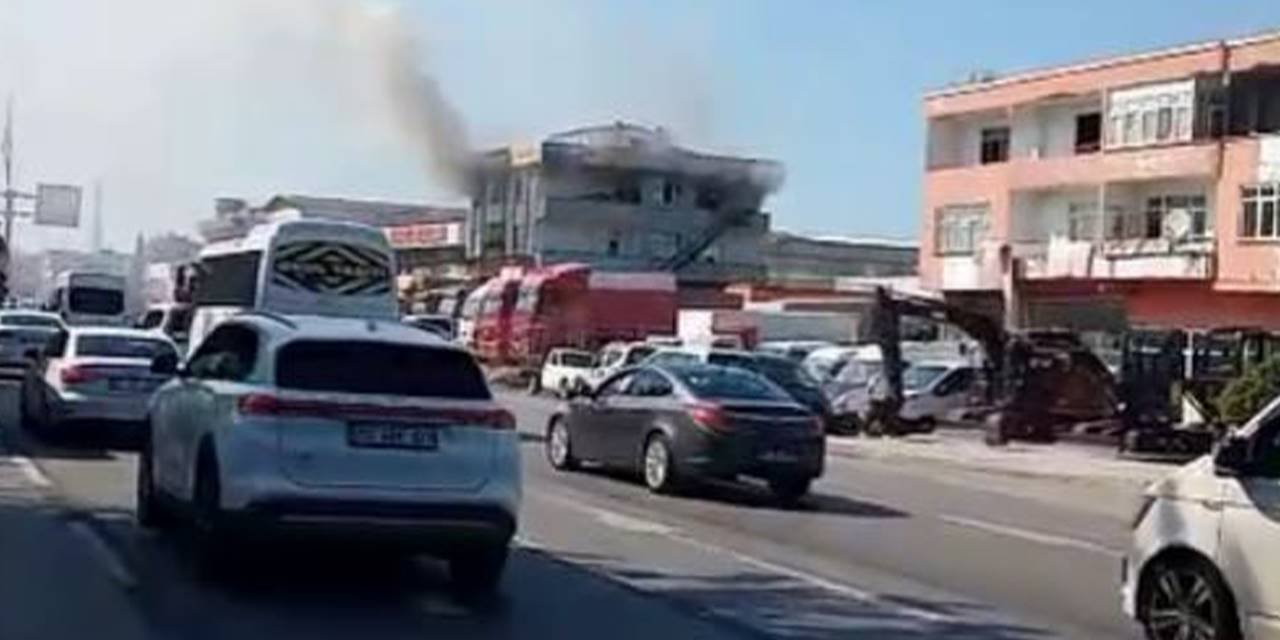 Yangında mahsur kalan kişi kurtarıldı