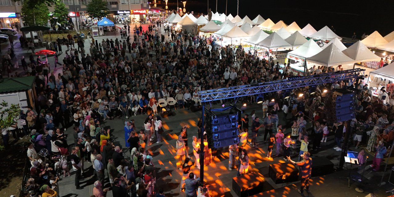 Yakakent'te YazFest festivali başladı