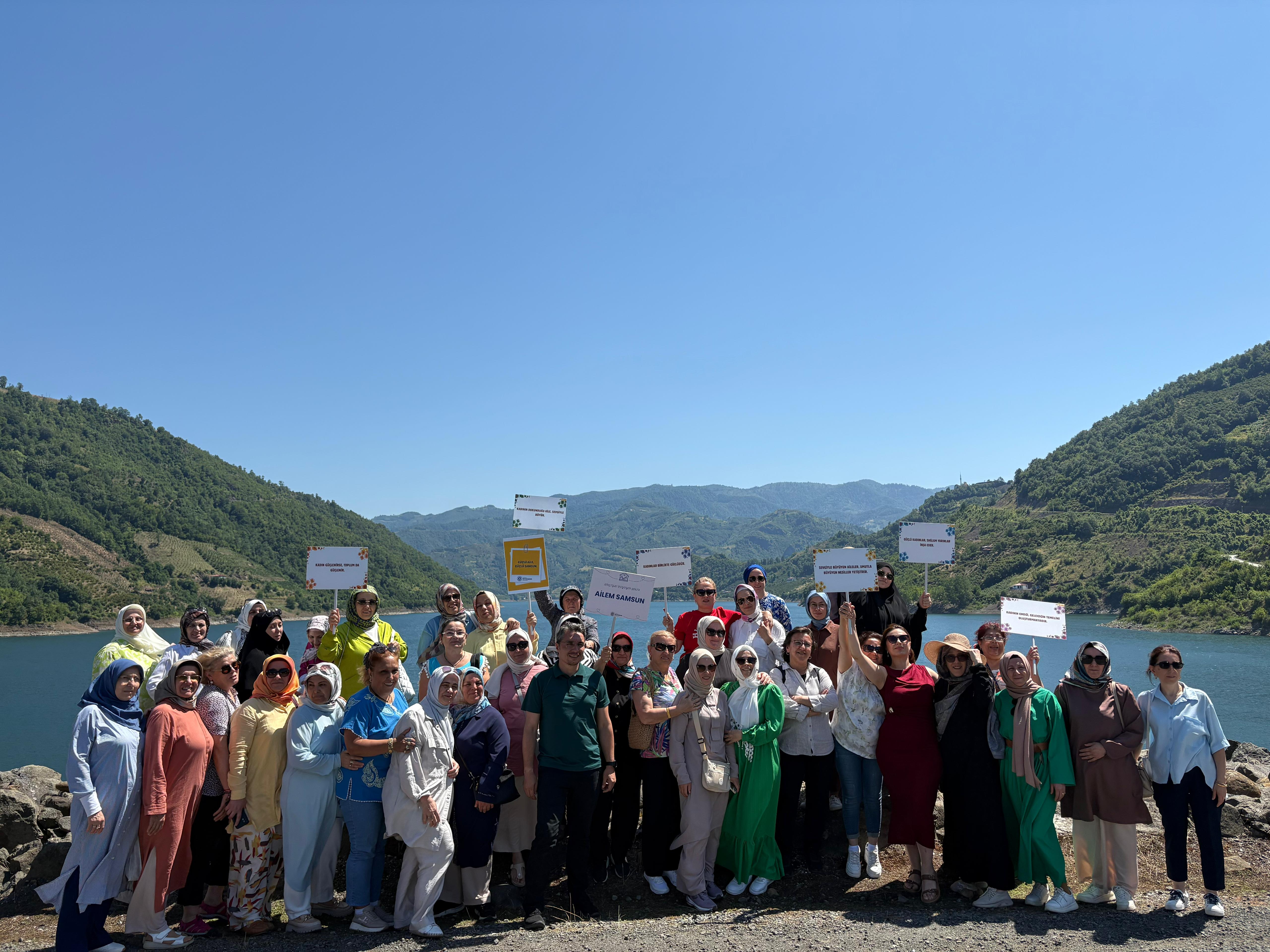 Kadınlara Yönelik Ayvacık Gezisi Düzenledi