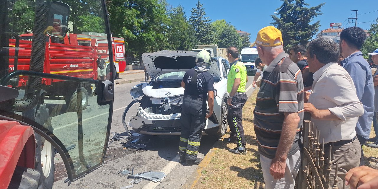 Trafik kazasında 2 kişi yaralandı