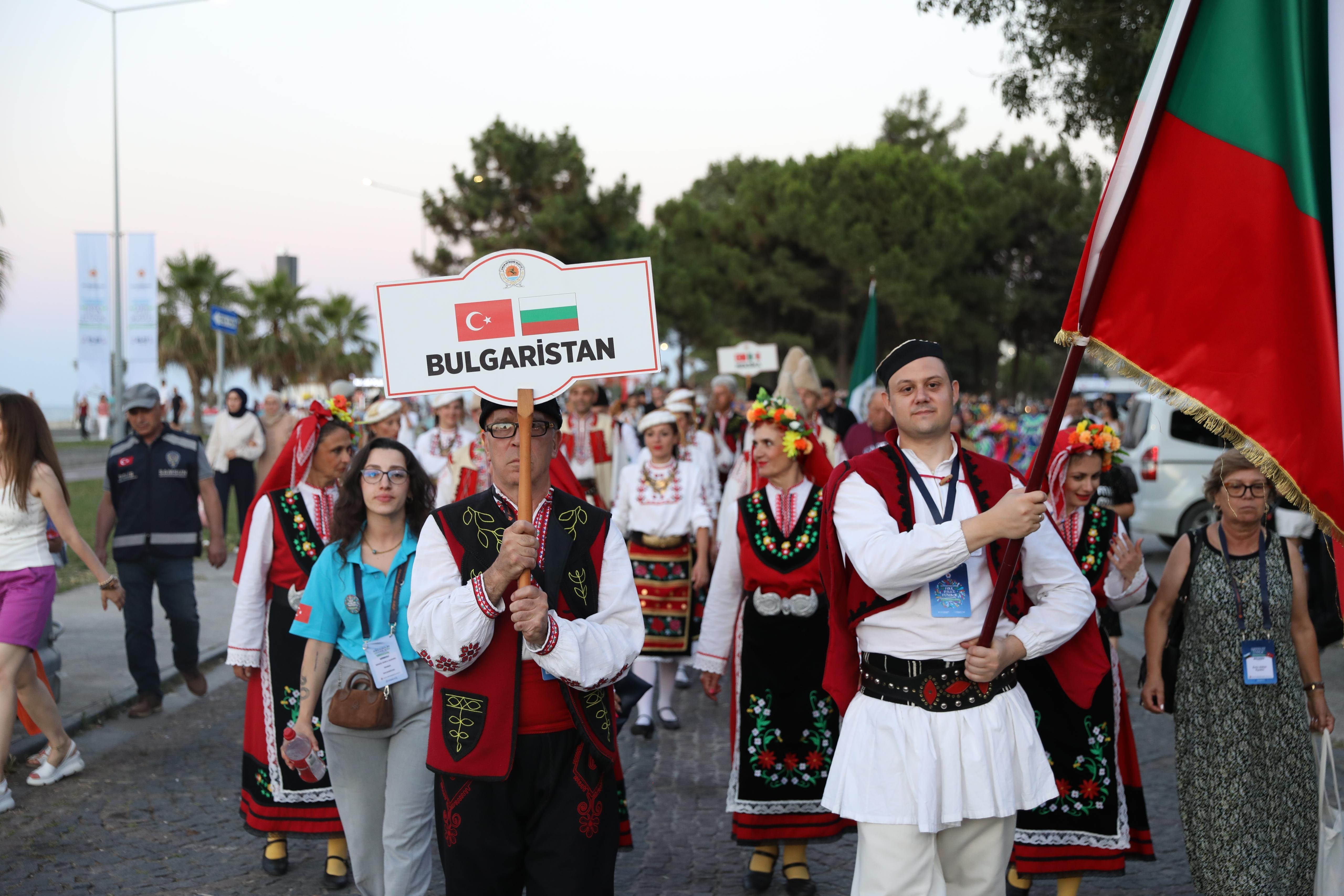 35. Uluslararası Halk Oyunları Festivali Başladı