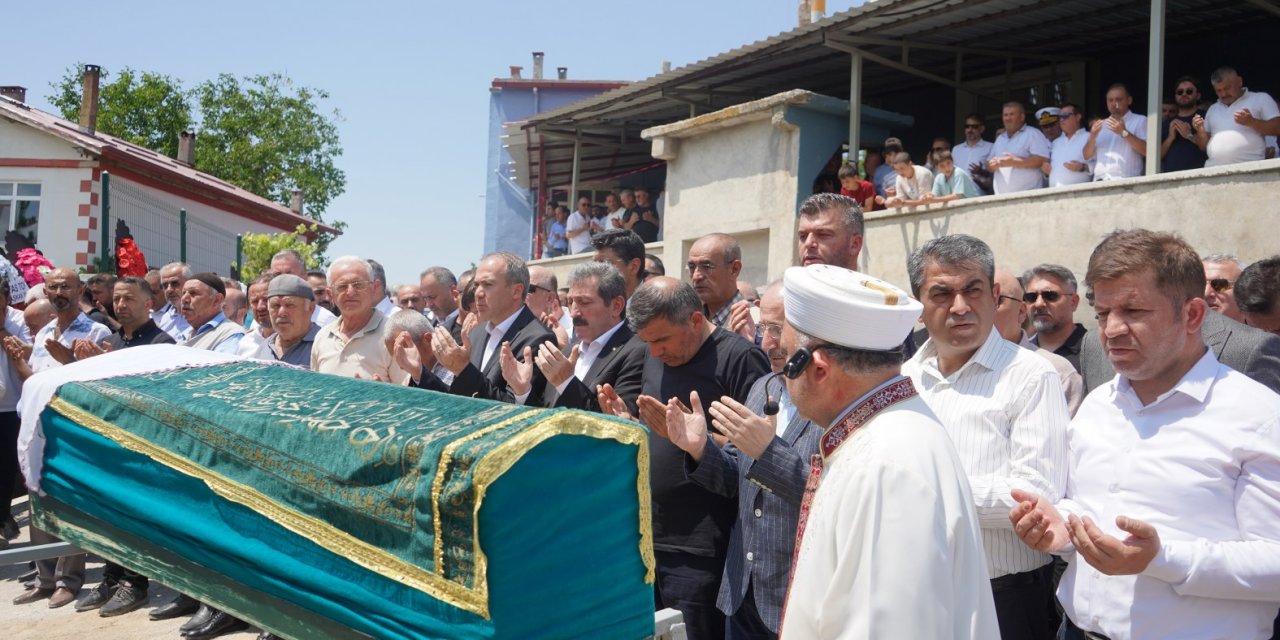 Başkan Mucur'un acı günü: Annesine veda etti