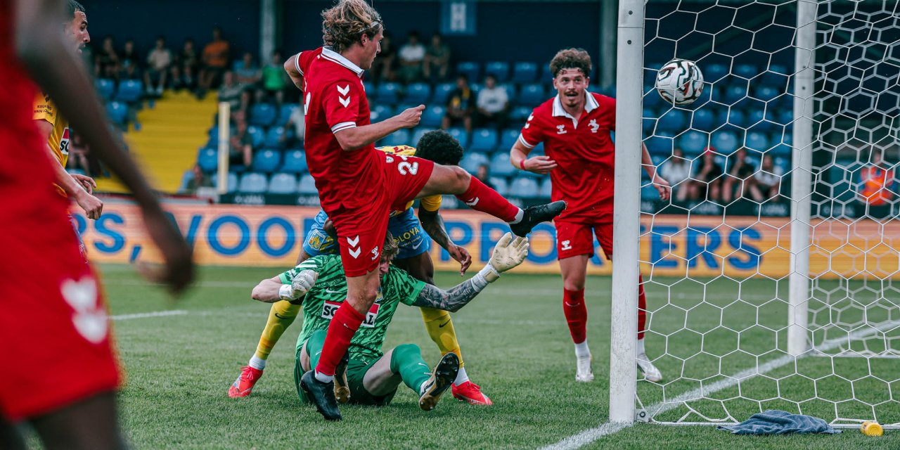 Tek gol Holse'den geldi