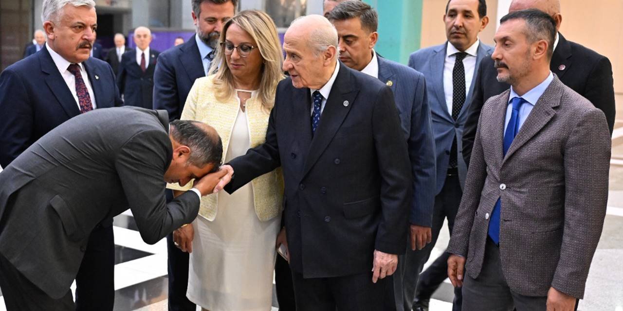 Devlet Bahçeli'den Samsun'a selam