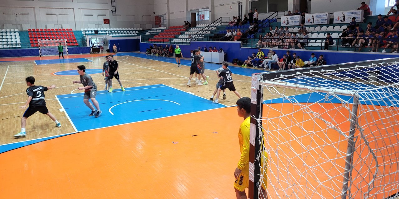 Samsun'da ANALİG hentbol müsabakaları heyecanı