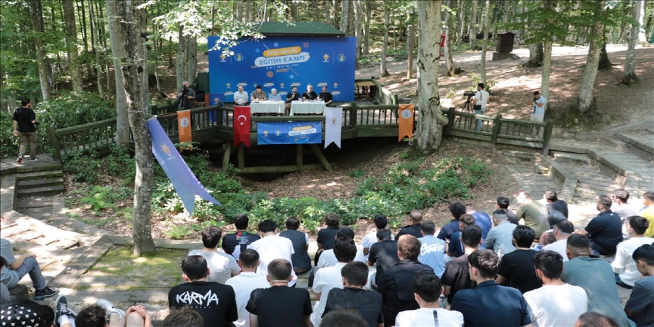 İnsan Hakları Eğitim Kampı başladı