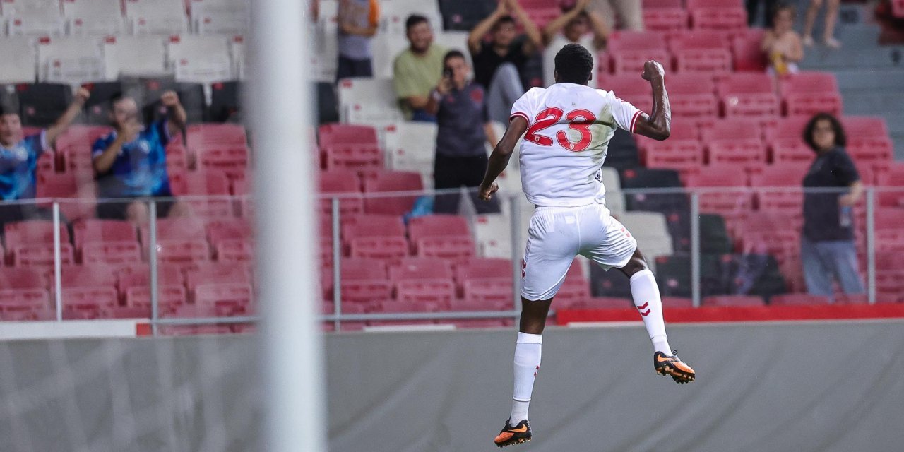 Samsunspor'da yeni transfer Musaba sakatlandı