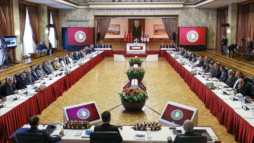 3 Partiden ek üye talebi
