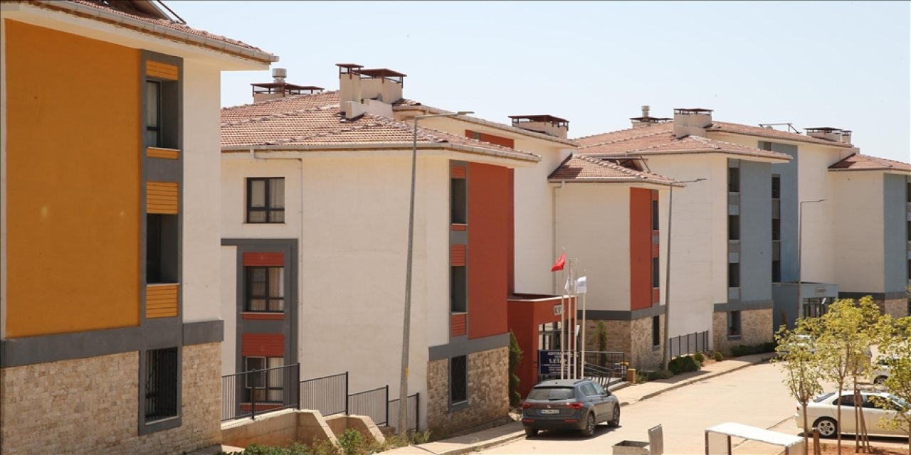 Deprem konutlarında yaşam başladı