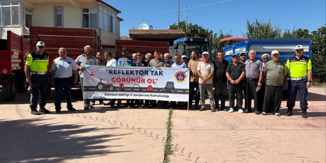 Jandarma, traktör sürücülerine eğitim verdi