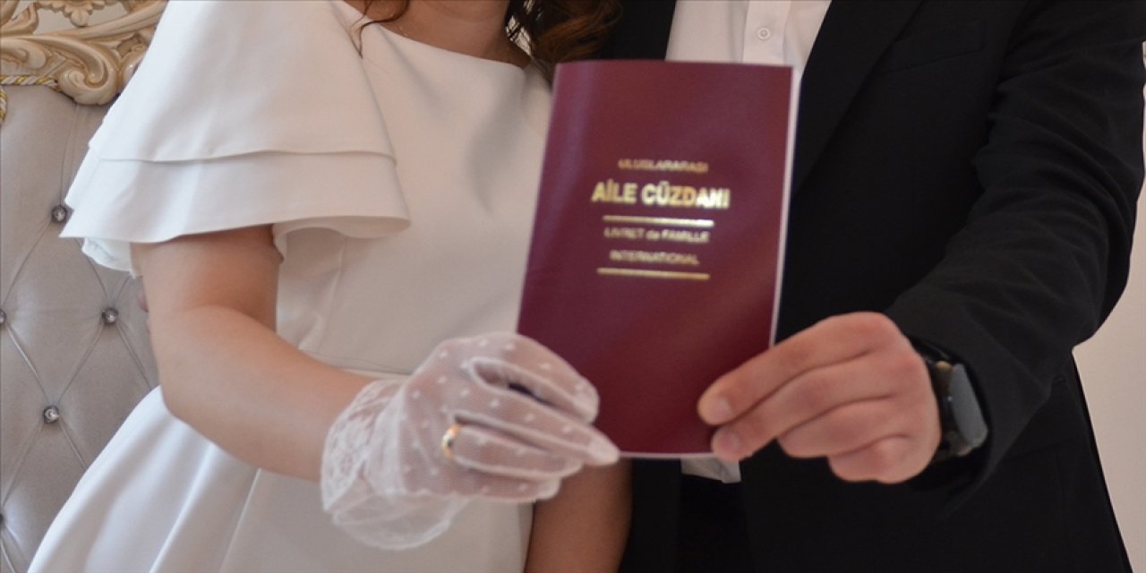 Aile Yılı kapsamında belediyelerden genç çiftlere destek