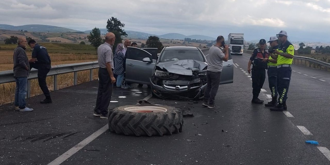Trafik kazasında 4 kişi yaralandı