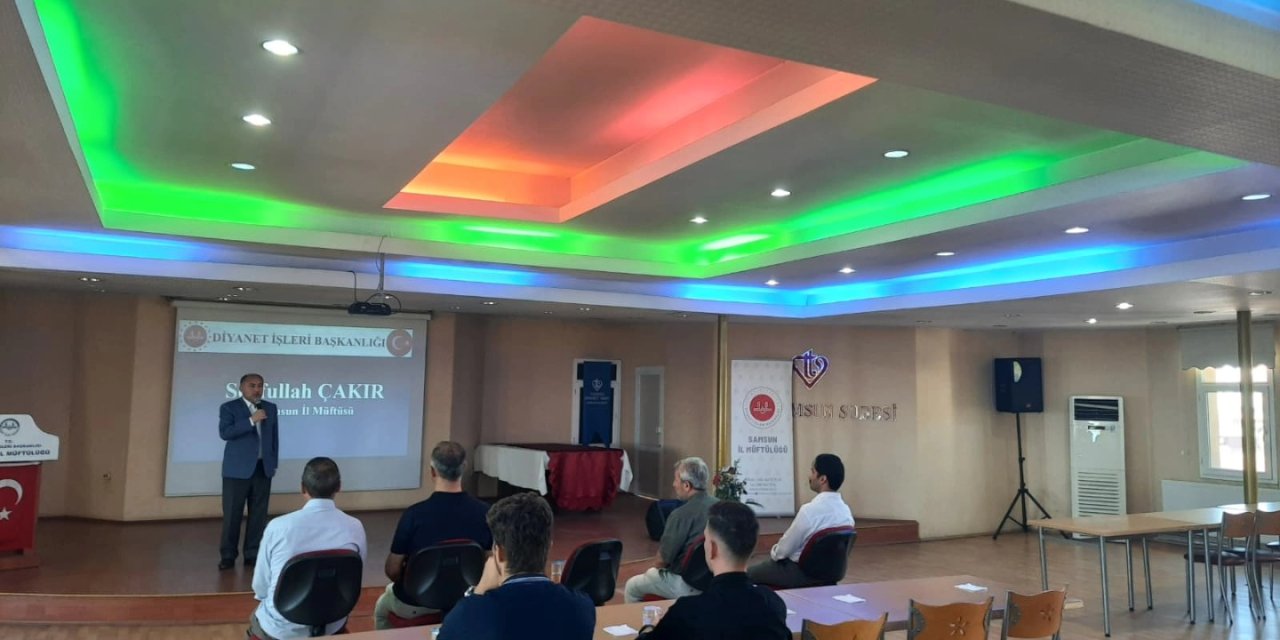 Samsun'daki gençler müftülüklerdeki stajlarına başladı