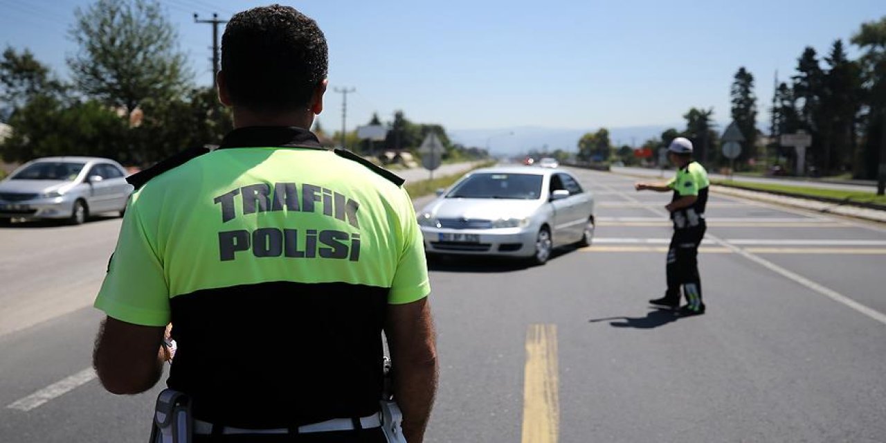 Trafikte yol kesenlere hapis cezası geliyor