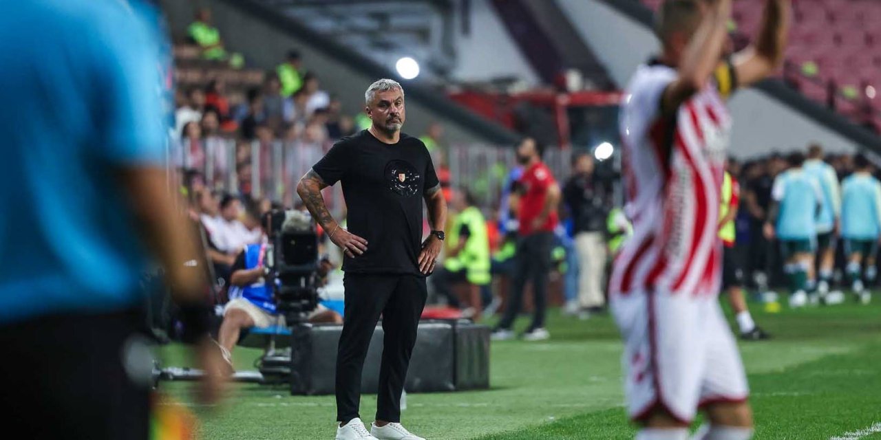 Oyuncularımın performansıyla gurur duyuyorum