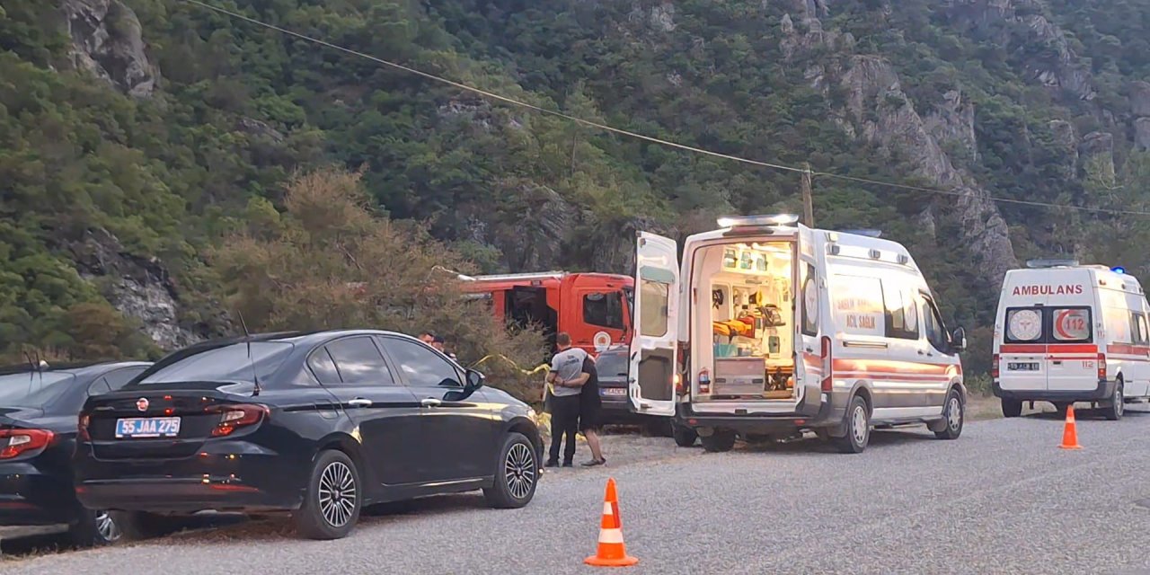 Kazada anne ile çocuğu yaşamını yitirdi