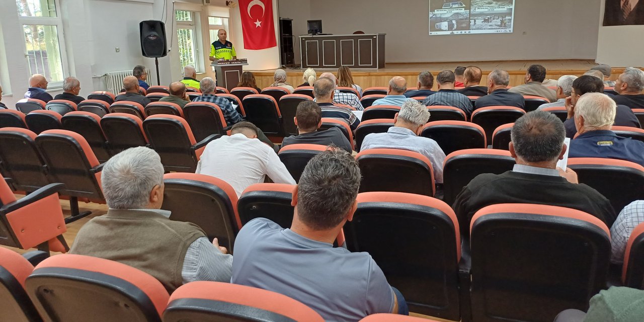 Jandarma ekipleri trafik eğitim semineri düzenledi