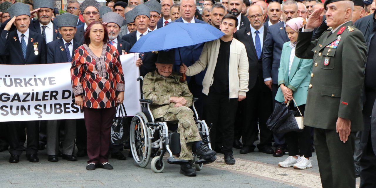 Samsun'da 87 yaşındaki 'Kore Gazisi'ne vefa