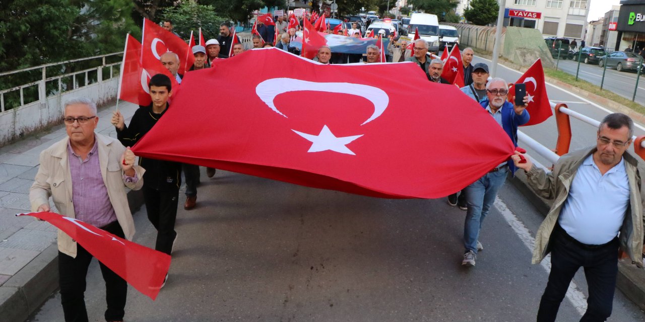 Emekli astsubaylar özlük hakları için yürüdü