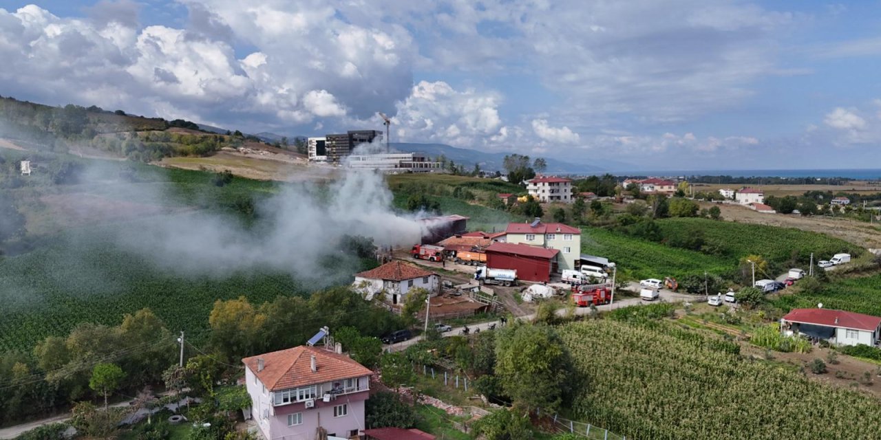 Samsun'da samanlık yangında hasar gördü