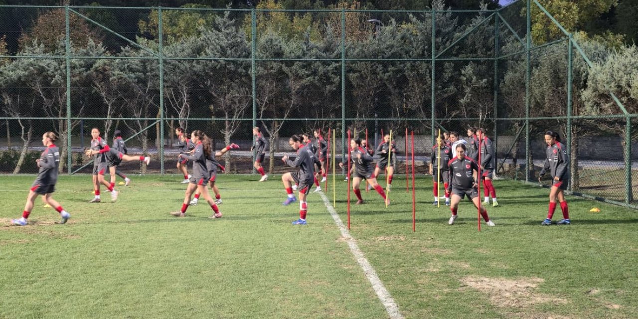 Kamp çalışmaları devam ediyor