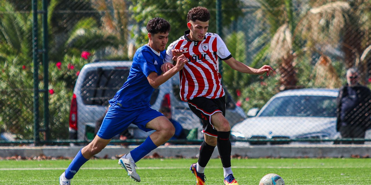 3 puanı 3 golle aldı