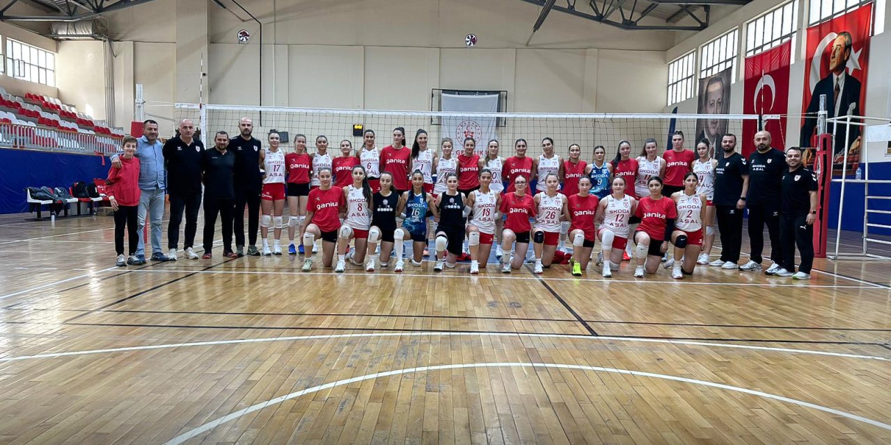 Dostluk maçını kazandı