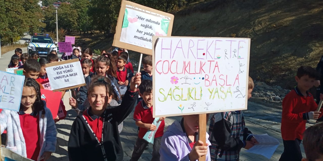 Öğrenciler sağlıklı yaşam için yürüdü