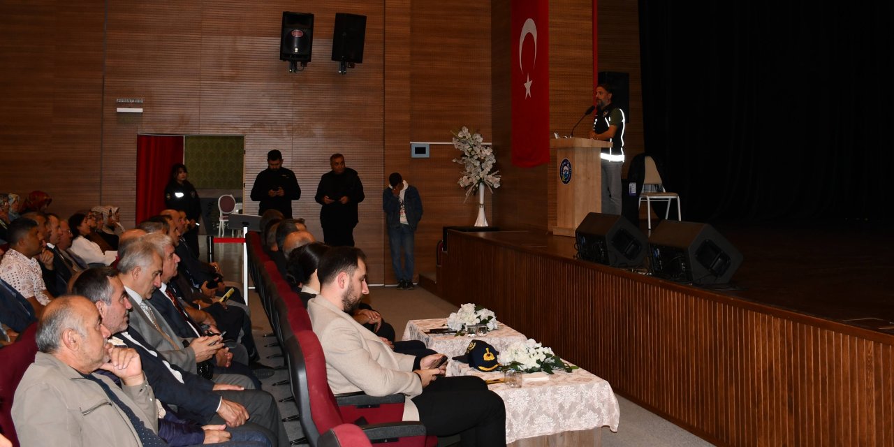 İl Emniyet Müdürlüğünden narkorehber eğitimi