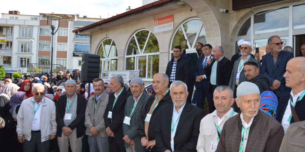 Havza'dan umreye gidecekler uğurlandı