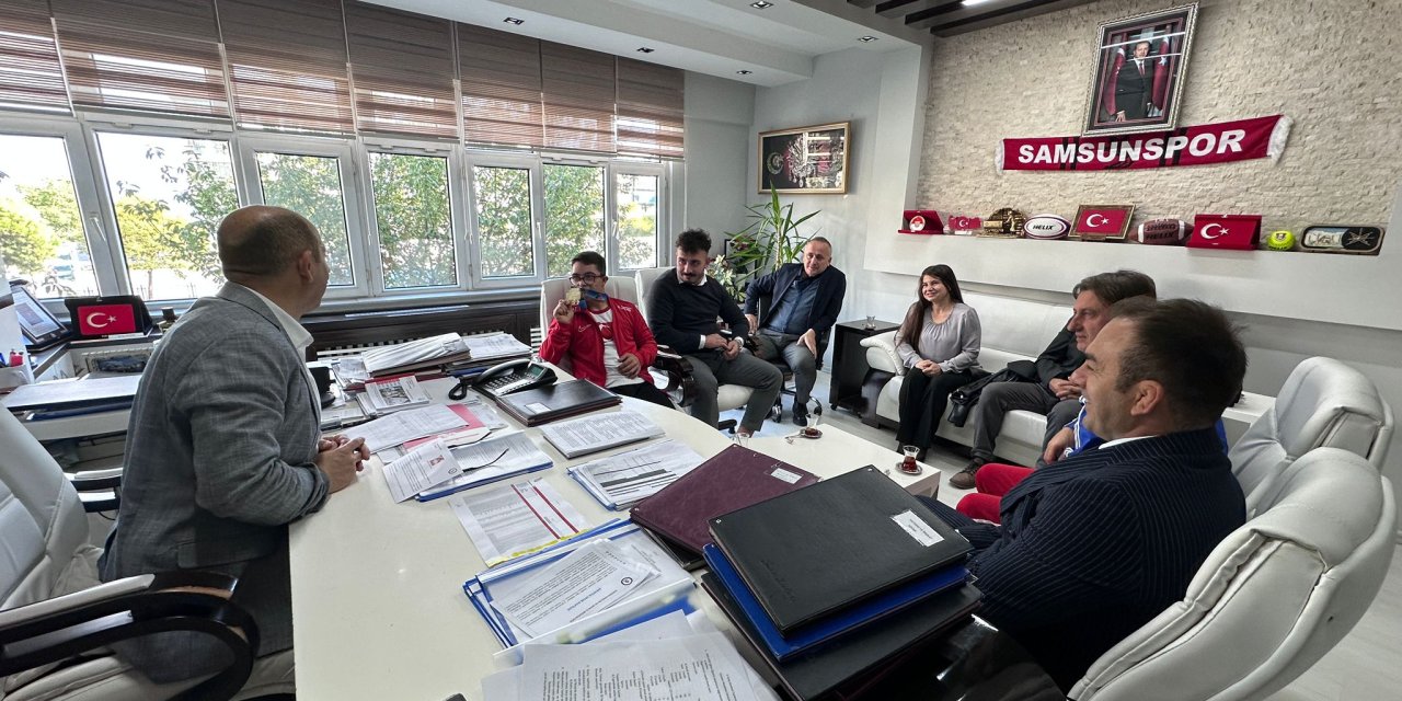 Şampiyon sporcu sevincini paylaştı