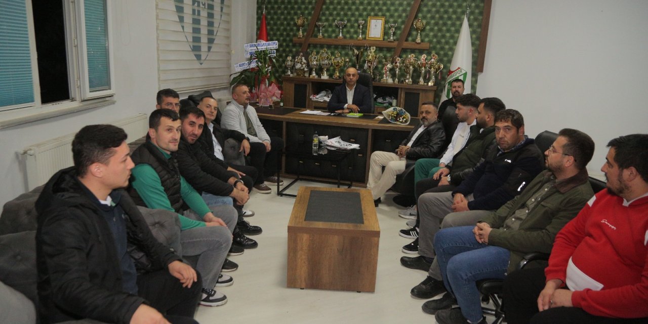 Taraftarlar derneğinden Çarşambaspor'a ziyaret
