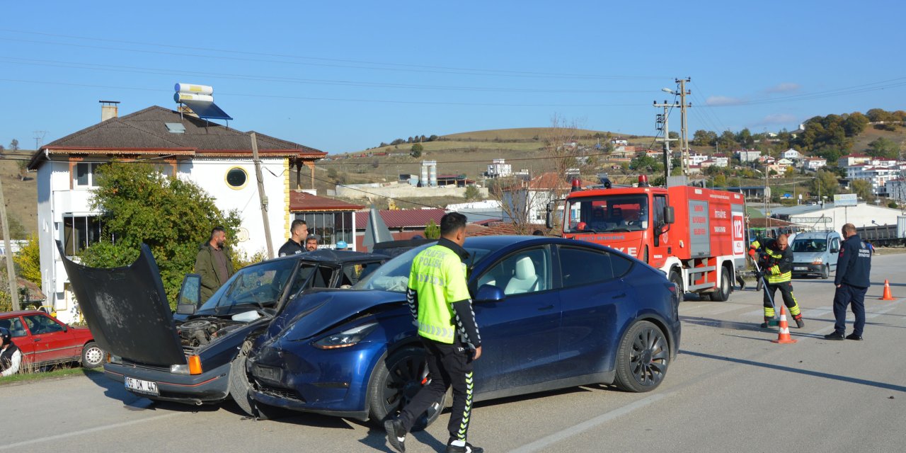 Trafik kazasında 1 kişi yaralandı