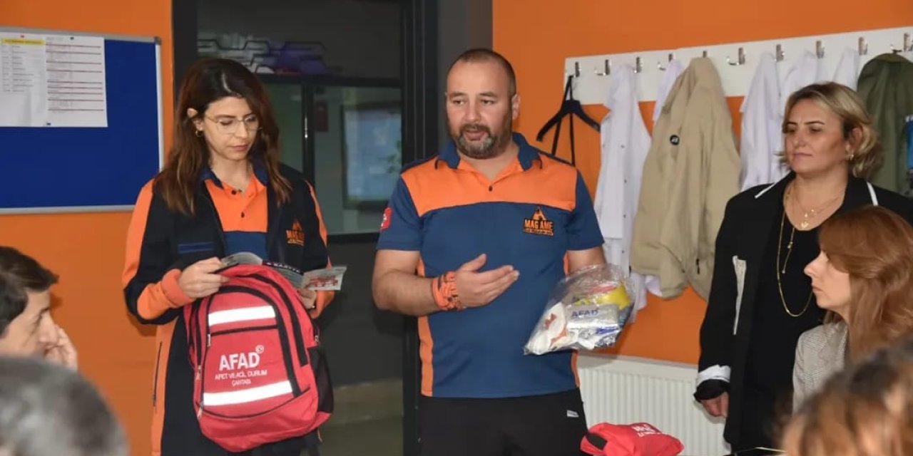 Atakumlu öğrencilere ‘Afet Bilinci Eğitimi’ verildi