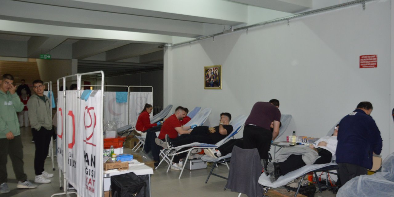 Havza MYO'dan 52 ünite kan bağışı