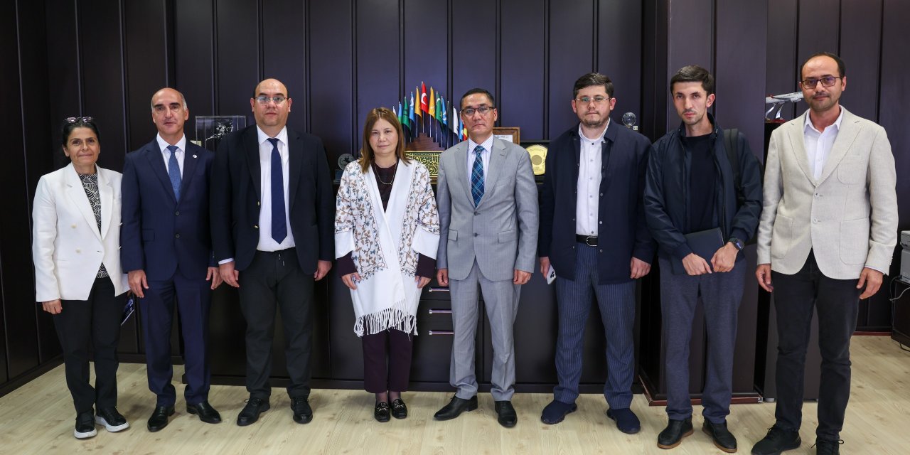 Alfraganus Üniversitesi heyeti OMÜ'yü ziyaret etti