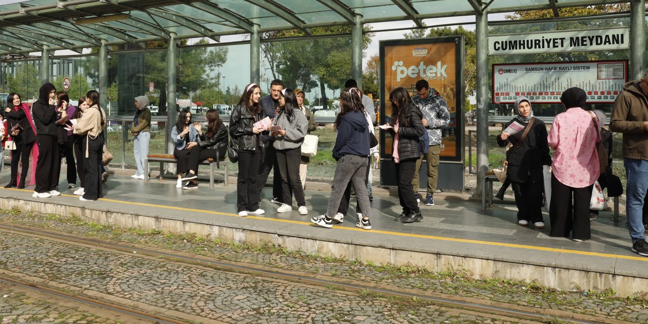 Tramvayda kadınlar kanser hakkında bilgilendirildi