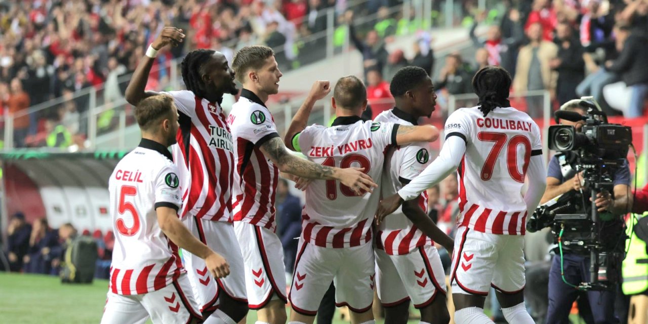 Samsunspor 3 puanı 3 golle aldı