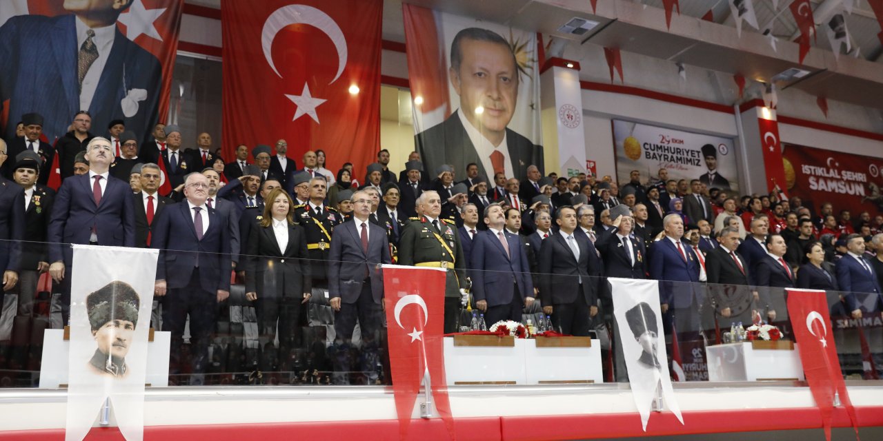 Samsun'da Cumhuriyet'in 102. yılı kutlandı