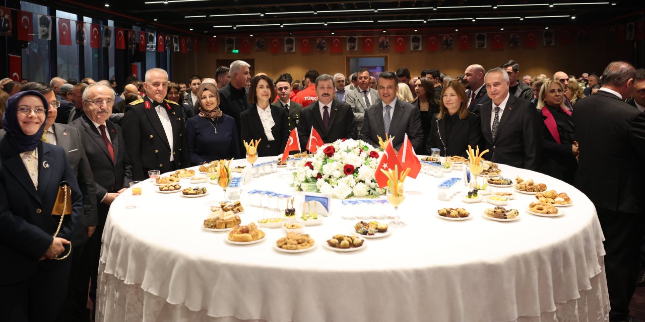Cumhuriyet'in 102. yılı dolayısıyla resepsiyon verildi