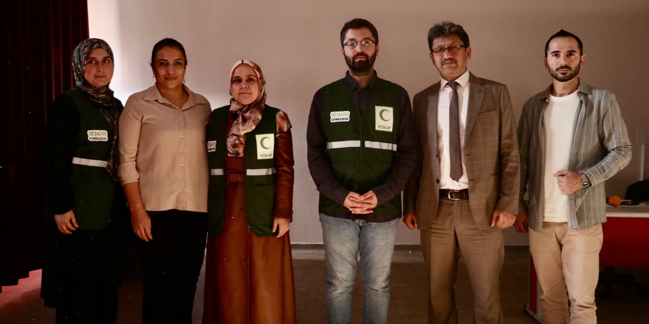 Velilere bağımlılıkla mücadele eğitimi verildi